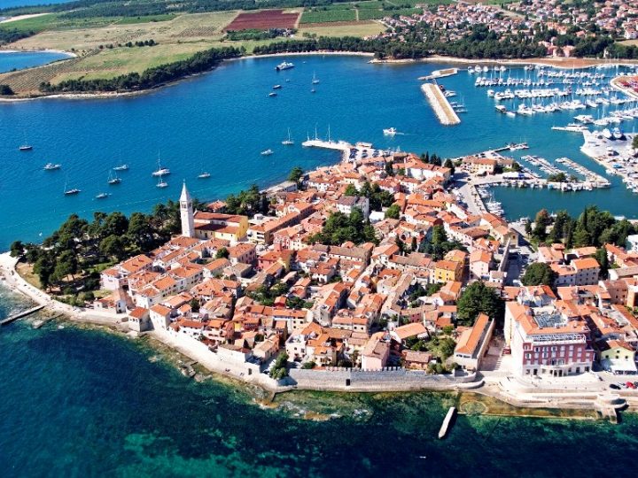 Jedan grad svim srednjoškolcima koji su prošli s pet dijeli 1.000 kuna