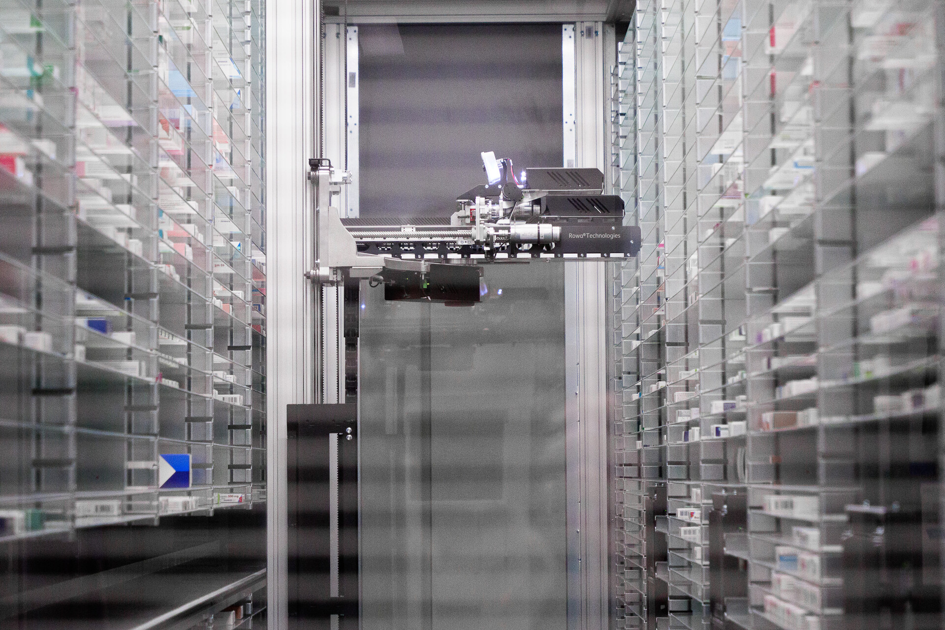 Ljekarna u Varaždinu predstavila automatizirano skladište s robotskom rukom