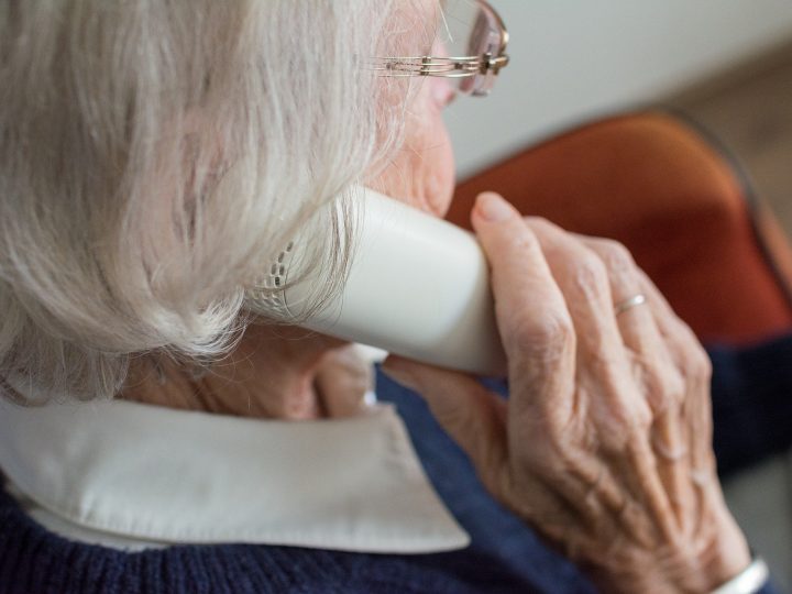 Beč je uveo telefonsku liniju za usamljene osobe