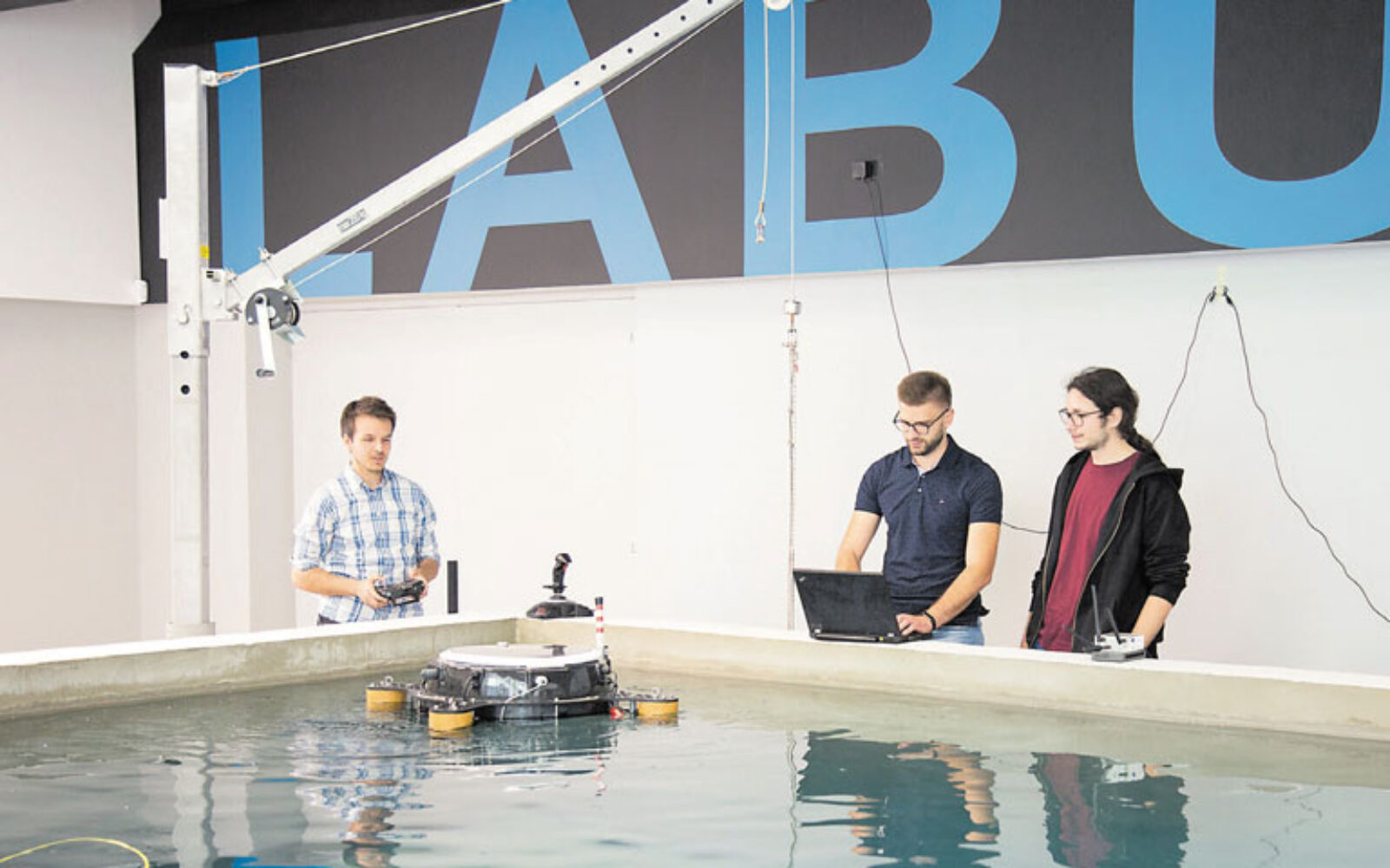 Razvoj podvodnih autonomnih vozila na FER-u