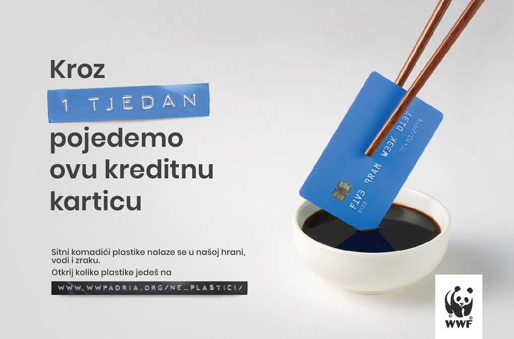 Tjedno pojedemo plastike u težini jedne kreditne kartice!