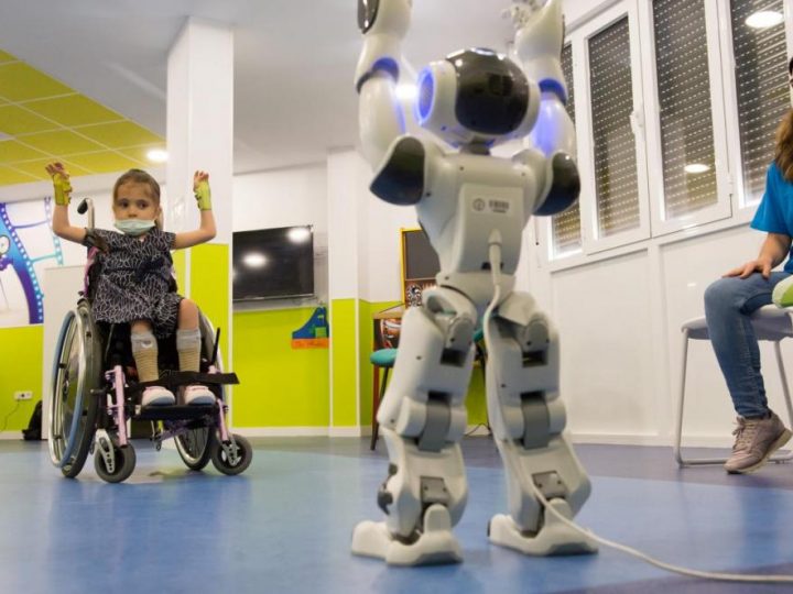 Društveni roboti koji dječju fizioterapiju čine zabavnijom, ali i efikasnijom