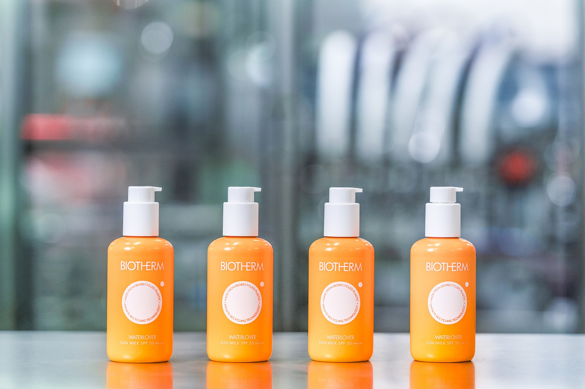 L’ORÉAL je predstavio prvu kozmetičku bočicu od enzimski reciklirane plastike