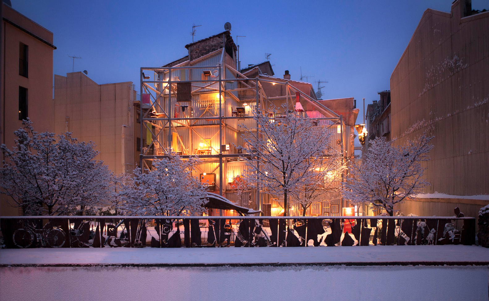 DOM… ALI BEZ KUĆE: Arhitekt je zamislio stan koji “lebdi” u zraku, bez zidova i krova