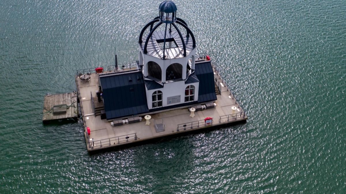 Plutajuća crkva u Saskoj slavi 10 godina postojanja