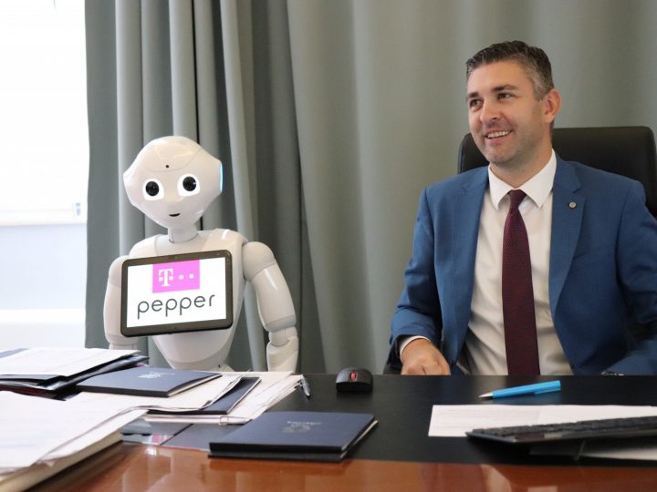 Gradonačelnik se susreo s roboticom Pepper