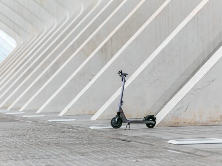 Tvrtka E-skuter uvodi tehnologiju detekcije vožnje po pločniku