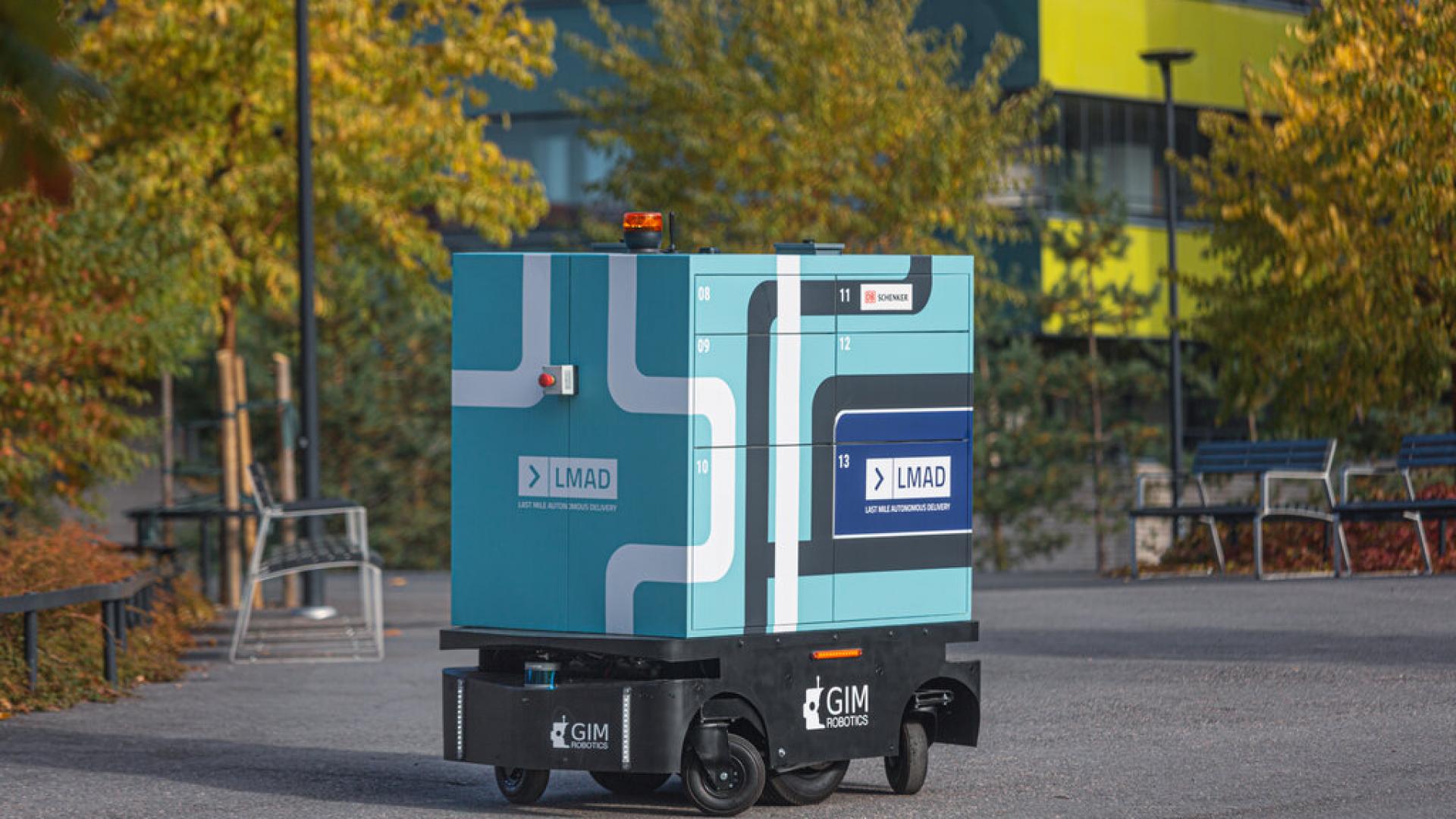 Autonomni robot dostavlja pakete stanovnicima Helsinkija