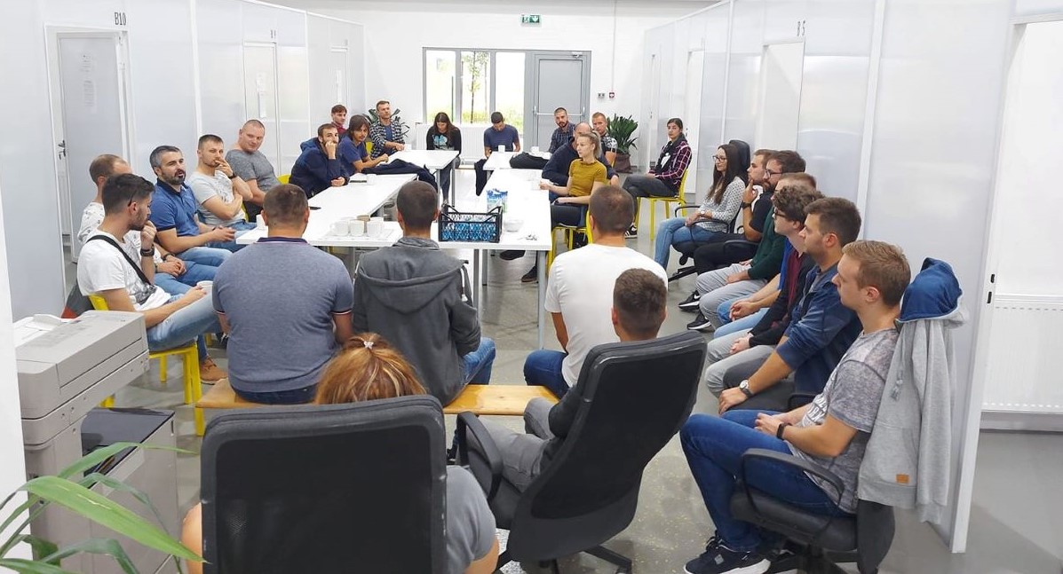 Od pametnog photoshopa i virtualnog miša do treniranja neuralnih mreža za sintezu ljudskog govora na hrvatskom jeziku – ovo su mladi hrvatski inovatori za AI primjenu