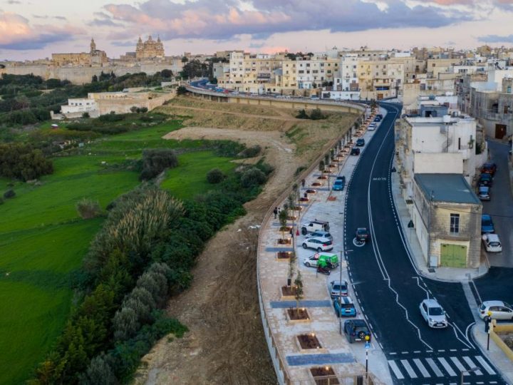 Prva solarna pješačka staza na Malti