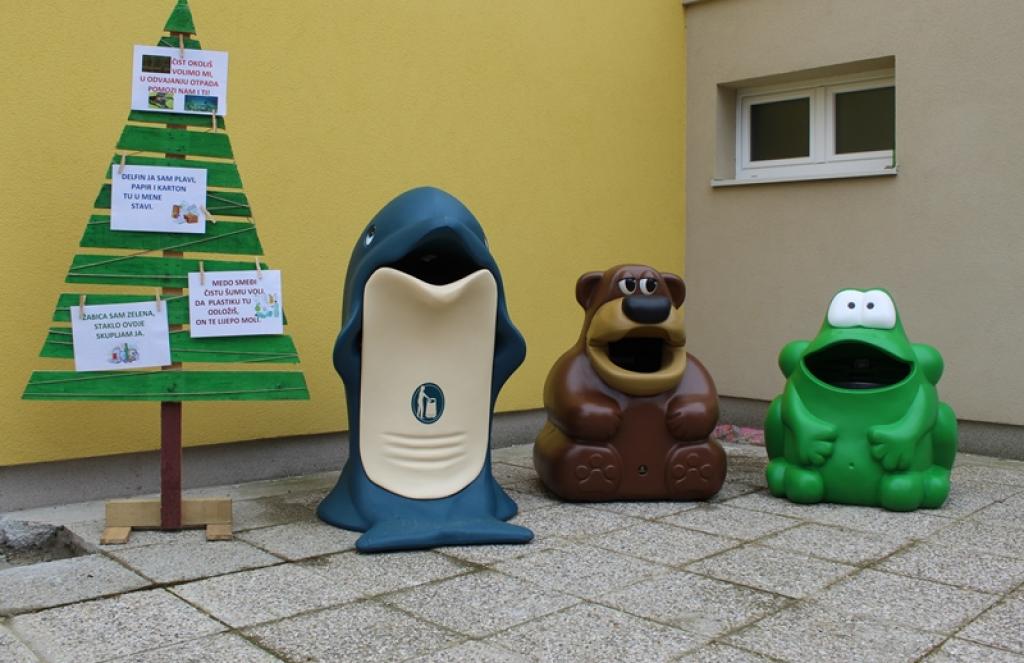 U dječje vrtiće postavljeni spremnici u obliku životinja za odvojeno prikupljanje otpada