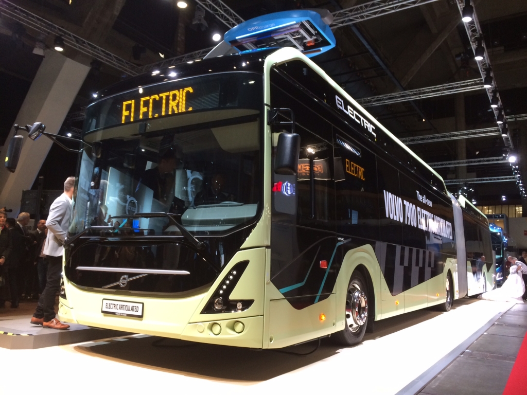 Hibridni (HEV), utični hibridni (PHEV) ili potpuno električni (BEV) autobusi za javni prijevoz u Rijeci?