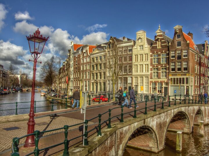 Amsterdam planira kazniti vlasnike koji predugo ostave prazne svoje domove