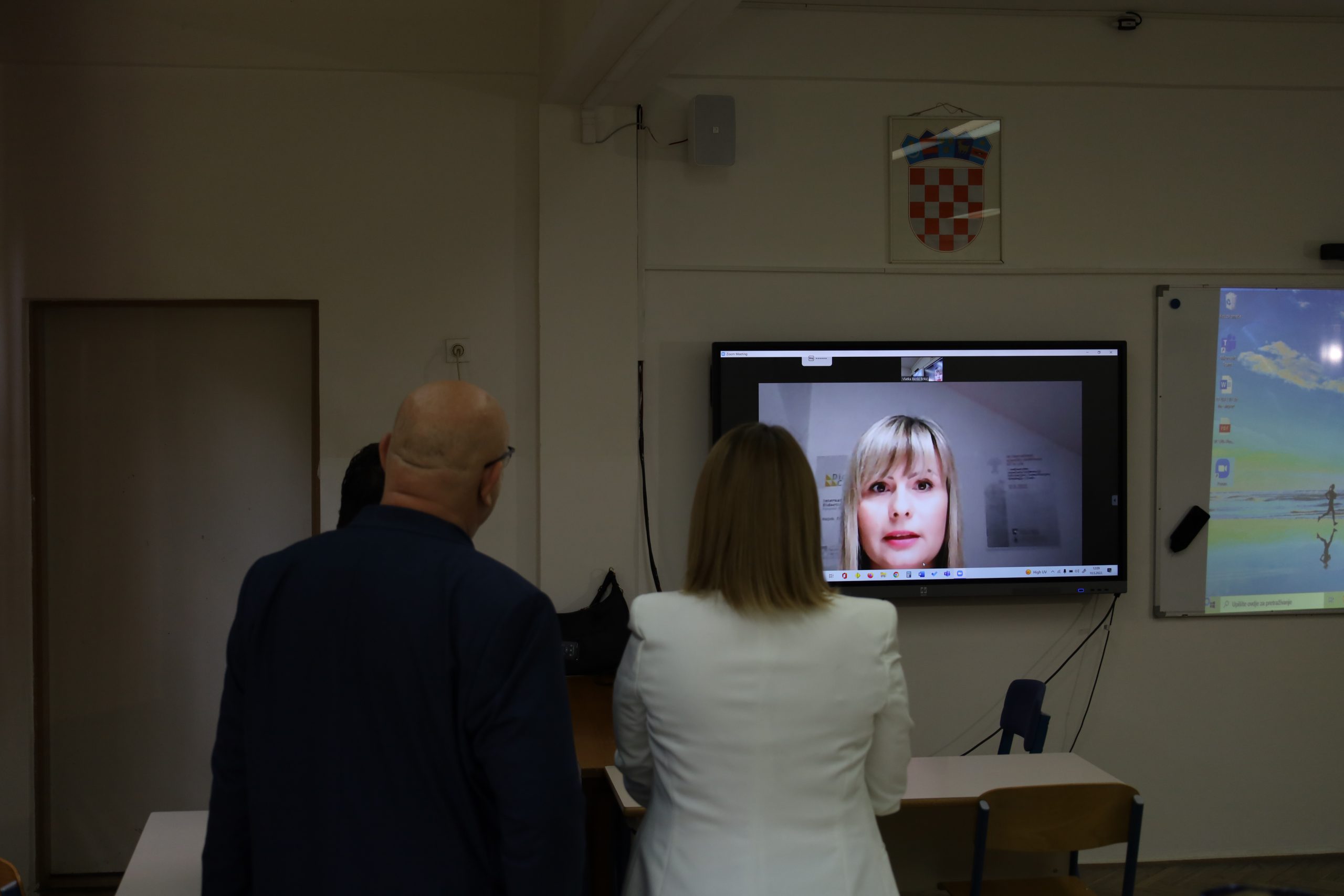 U osječkoj školi Frana Krste Frankopana otvorena prva interaktivna učionica