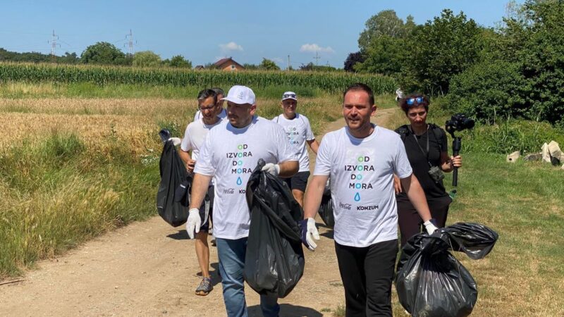 Više od 150 volontera čistilo je jezero Ježevo