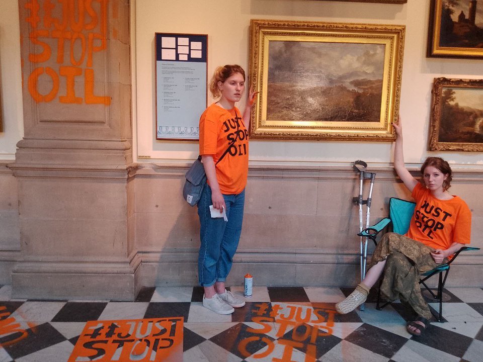 Zašto su se klimatski aktivisti u Londonu i Glasgowu ovaj tjedan doslovno zalijepili na poznata umjetnička djela?