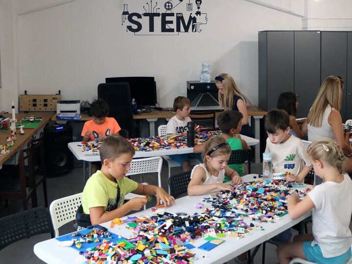 Održane LEGO radionice i igraonice u sklopu manifestacije “STEM ljeto u Centru za mlade Dubrovnik”