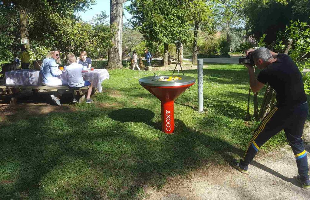 JAVNI I BESPLATNI ROŠTILJI: Sezona roštiljanja u Francuskoj zahuktava se novim održivim roštiljima