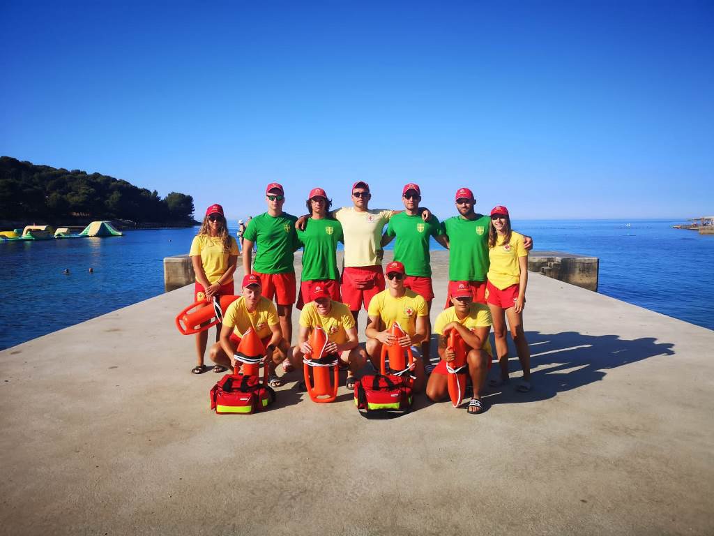 Grad Pula nabavio suvremene uređaje za oživljavanje na plažama