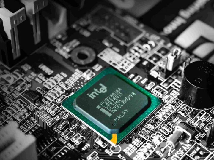 Italija i Intel približavaju se ugovoru o tvornici mikročipova vrijednom 5 milijardi dolara