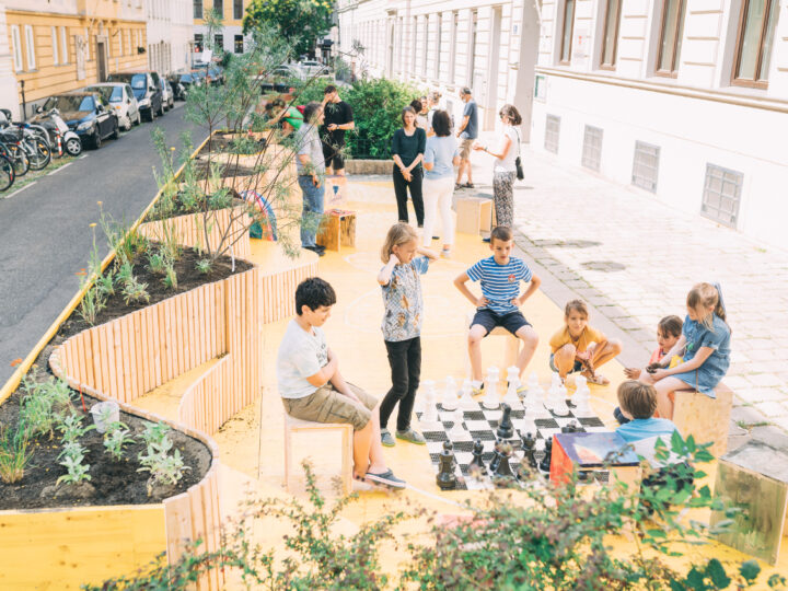 Park(ing) Day: Beč parkirna mjesta pretvara u kvartovske zelene oaze za druženje na javnim prostorima