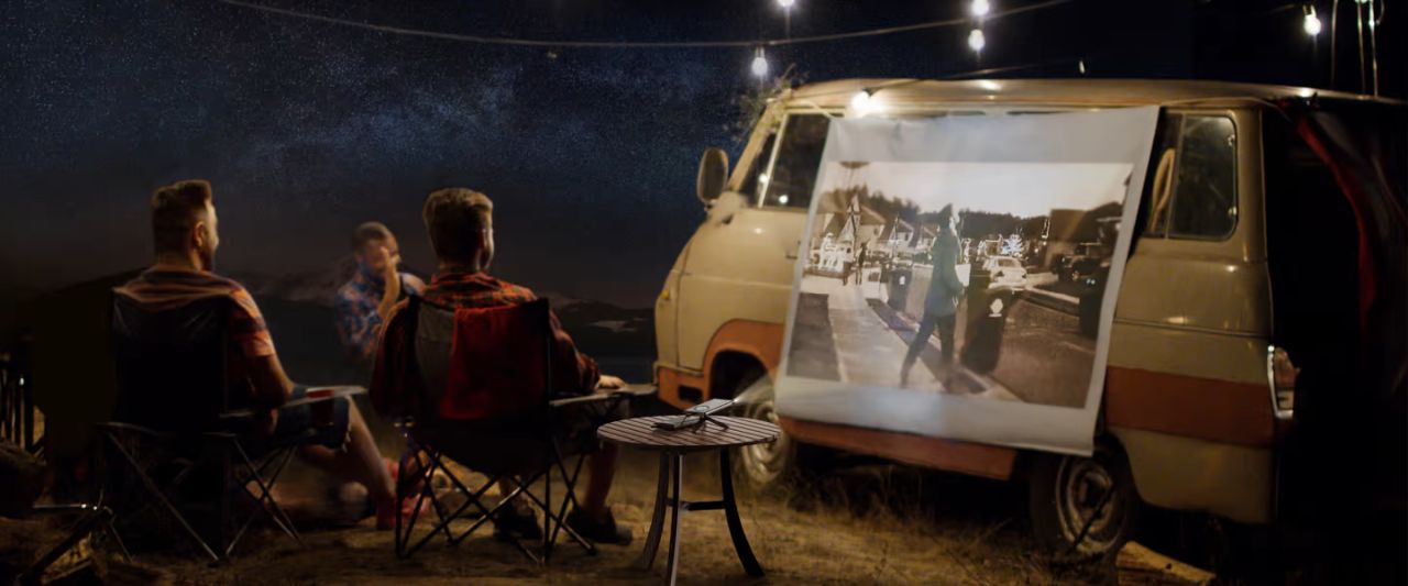 Izvadite iz džepa ovaj projektor veličine telefona i uživajte u vašem omiljenom filmu ili seriji bilo gdje