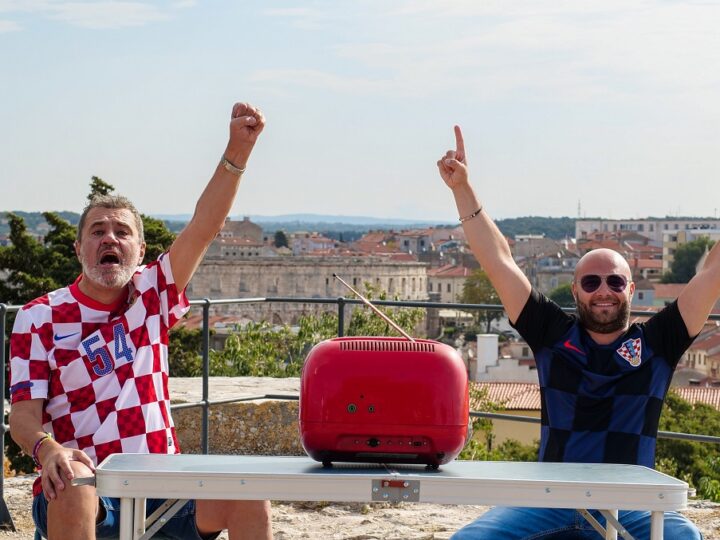 SMART ILI NE?! KAKO KOME! Kreće vrijeme navijačkih pjesama! Ovo je vjerojatno jedna od onih koja će se najviše pjevati