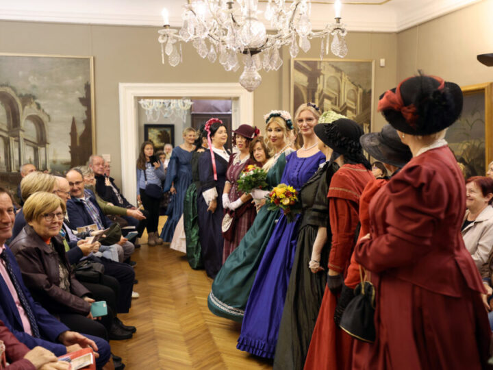 Varaždin dobio još jednu atrakciju – Dame u povijesnim haljinama novi su gradski brand