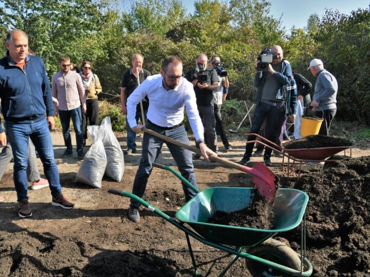 Podjela besplatnog komposta u Stenjevcu