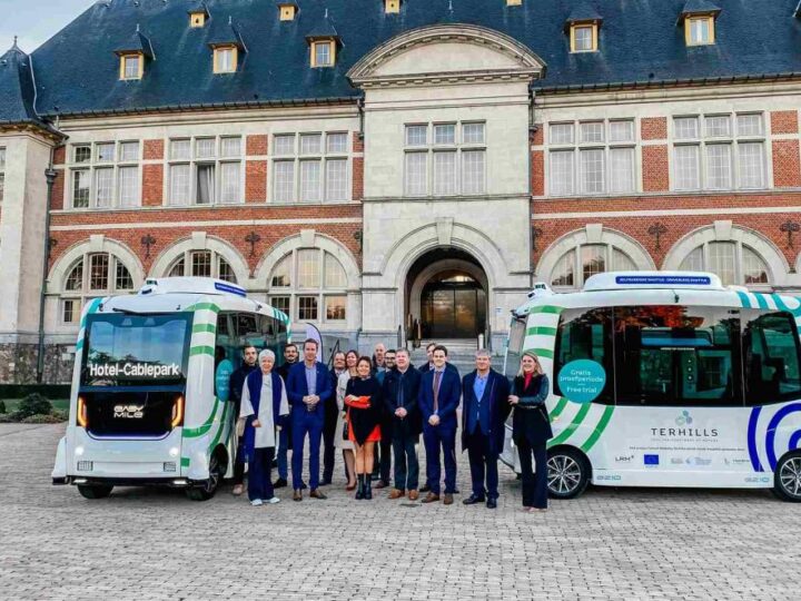 Samovozeći shuttleovi debitiraju u belgijskim turističkim obilascima