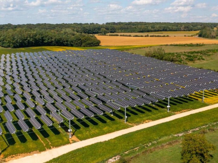 Pametni solarni paneli koji razumiju vremenske uvjete i omogućuju rast poljoprivrednih usjeva ispod njih