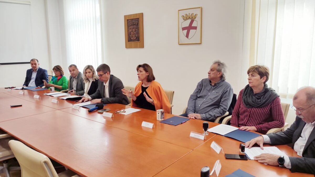Grad Rovinj će prvi u Hrvatskoj mladima omogućiti stjecanje radnog iskustva u struci