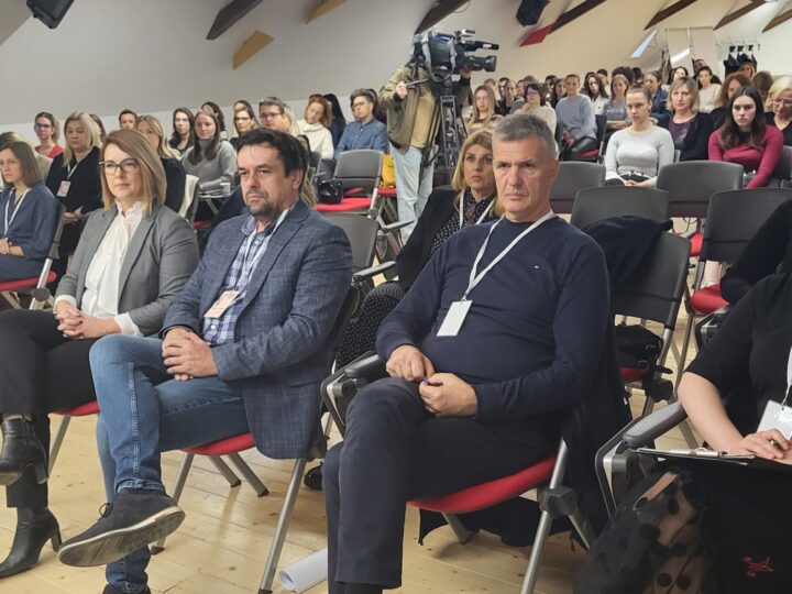 U Osijeku održana konferencija na temu mentalnog zdravlja djece i mladih