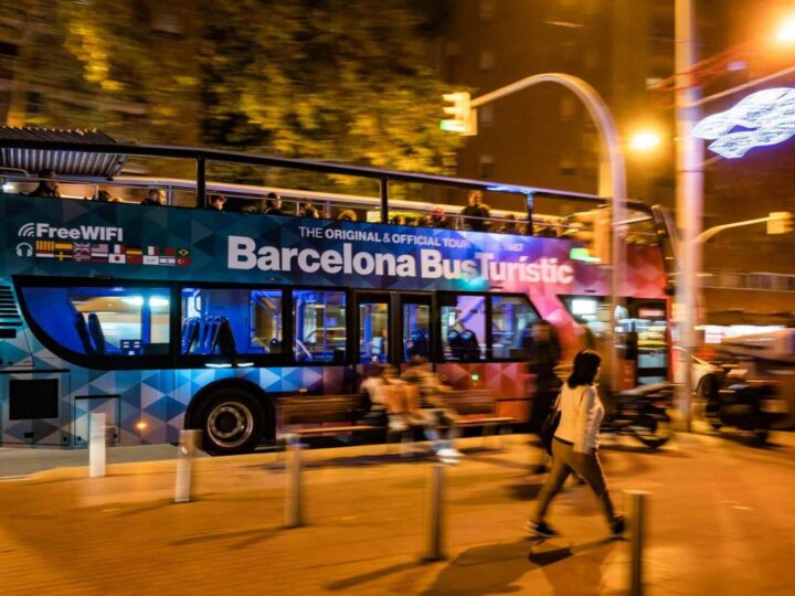 Barcelona nudi autobusni obilazak svojih instalacija božićnih svjetala