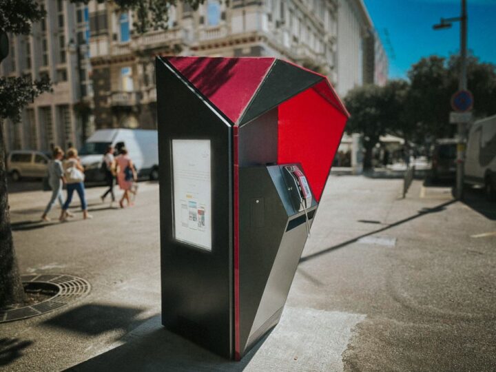 HT postavio multifunkcionalni uređaj za dvosmjernu komunikaciju građana i Grada Rijeke