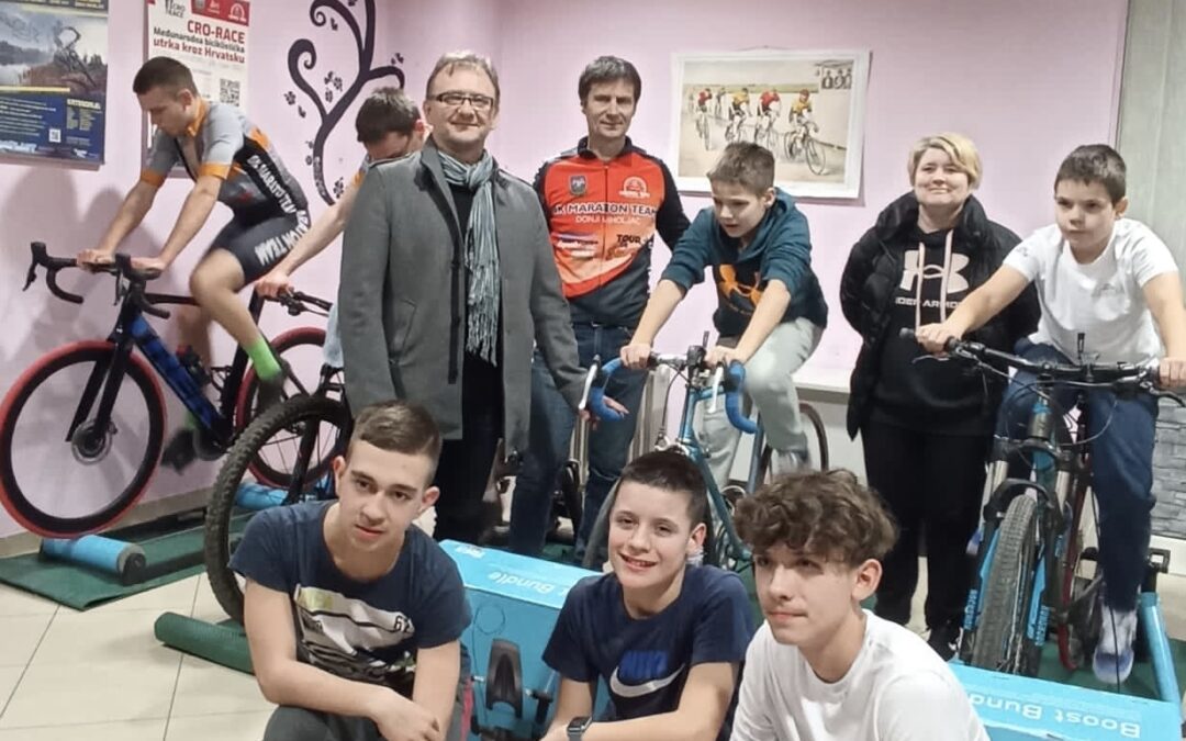 Grad Donji Miholjac donirao biciklističkom klubu trenažere za treninge u zatvorenim prostorima