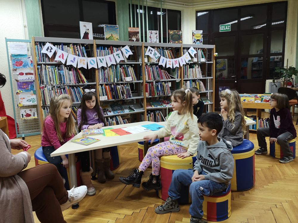 Održana prva „Bajkovita knjižnica” u Gradskoj knjižnici i čitaonici Valpovo