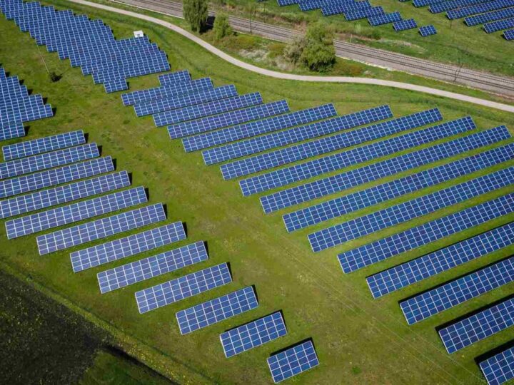 Uz autocesteceste postoje mnoga pogodna mjesta za instaliranje sustava za proizvodnju zelene energije