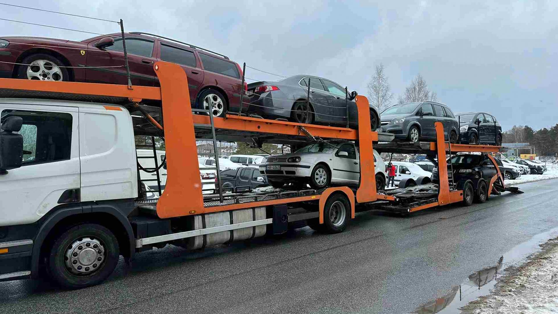 Latvija pomaže Ukrajini šaljući automobile oduzete pijanim vozačima