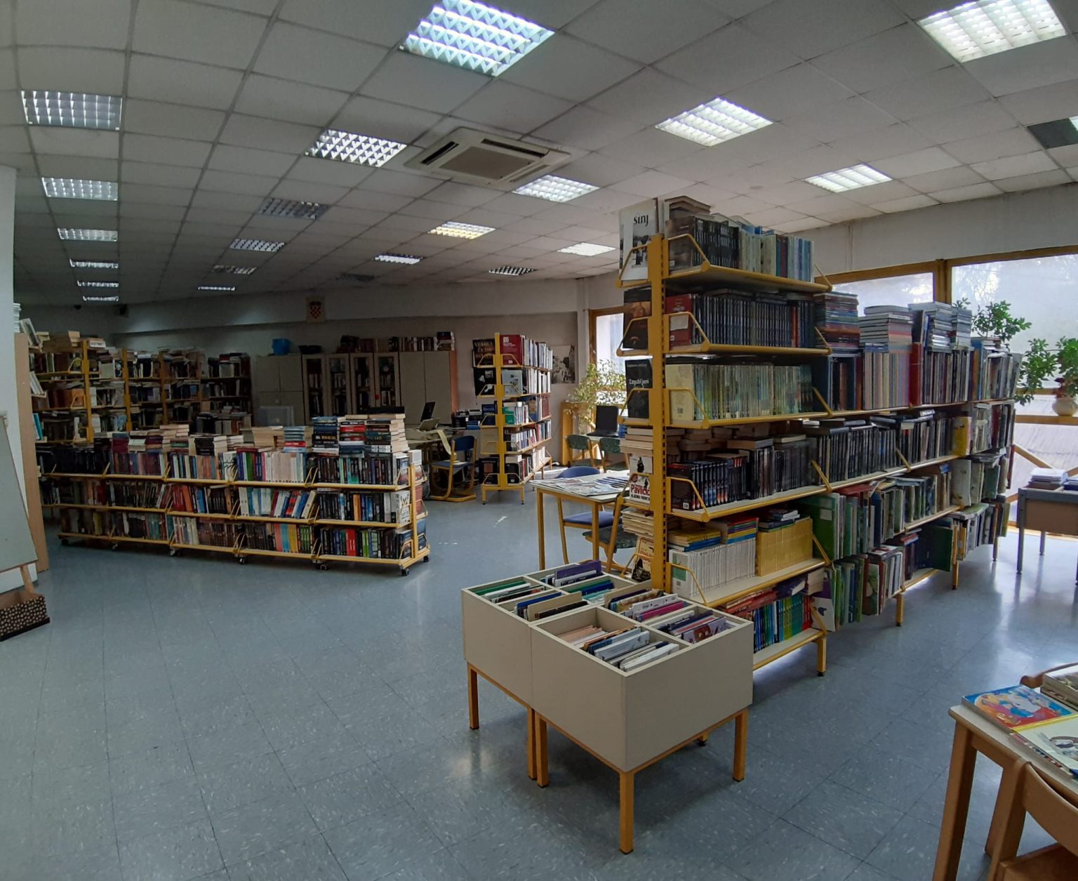 Svi sinjski umirovljenici i ove godine mogu besplatno koristiti usluge Gradske knjižnice