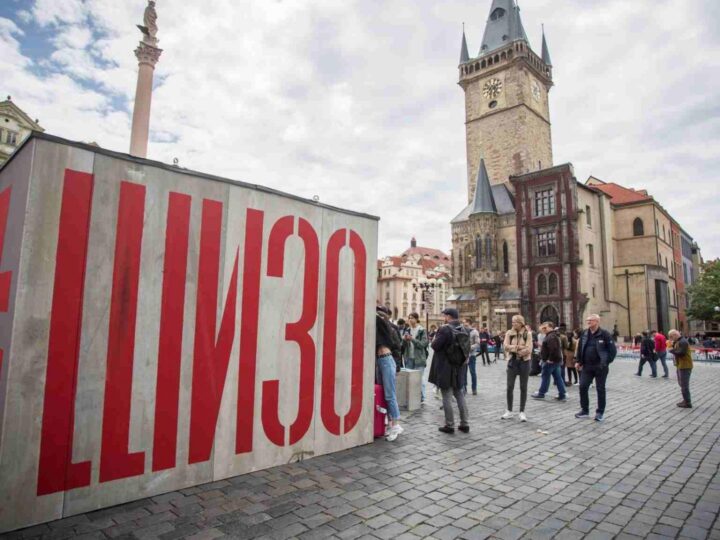 Navalnyjeva zatvorska ćelija putuje europskim gradovima