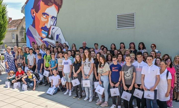 Čak 47 karlovačkih osnovaca sudjelovalo i osvajalo nagrade na državnim natjecanjima
