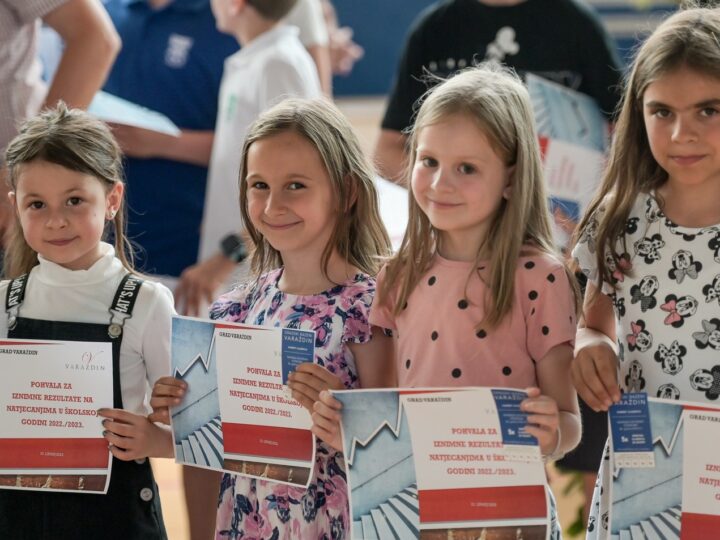 Čestitke i nagrade najboljim učenicima Varaždinskih osnovnih škola