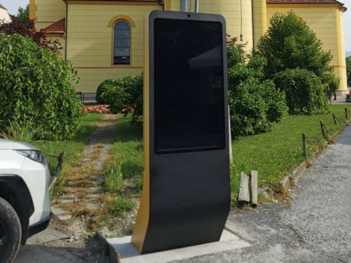 U centru Zlatara postavljen pametni kiosk