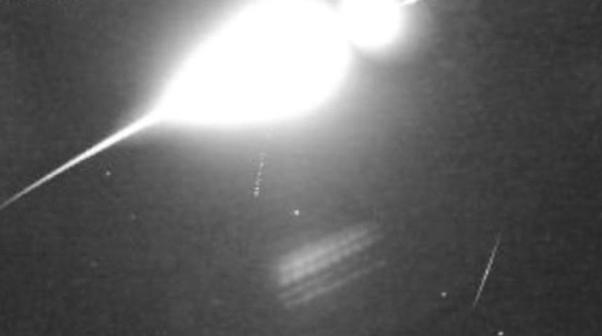 Nevjerojatan prizor iznad Varaždina: Na nebu zasvijetlio iznimno sjajni meteor, radi se o bolidu