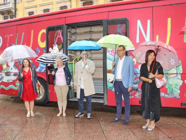 Donacijom iz Ljubljane, Gradska knjižnica Rijeka bogatija za novi bibliobus