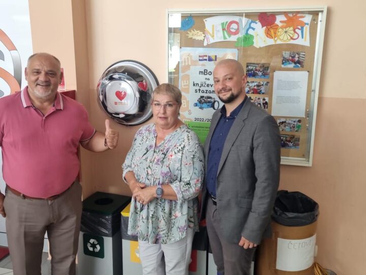 Dugoselski školarci uče rukovati defibrilatorima, Grad nabavio pet Lifepak CR2 uređaja