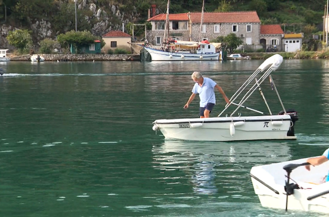 Brod ‘PI’ je hrvatski ploveći Smart