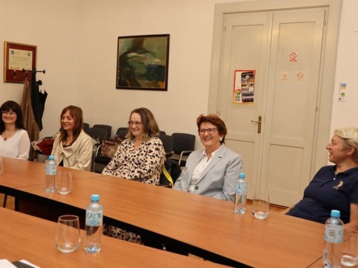 Grad Križevci i ove je godine novčano nagradio najbolje odgojno-obrazovne djelatnice s iznosom od 330,00 eura
