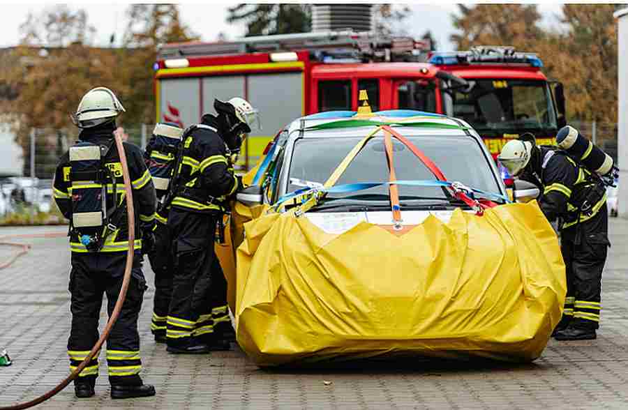 Rješenje za gašenje požara električnih automobila je u – velikoj torbi?!